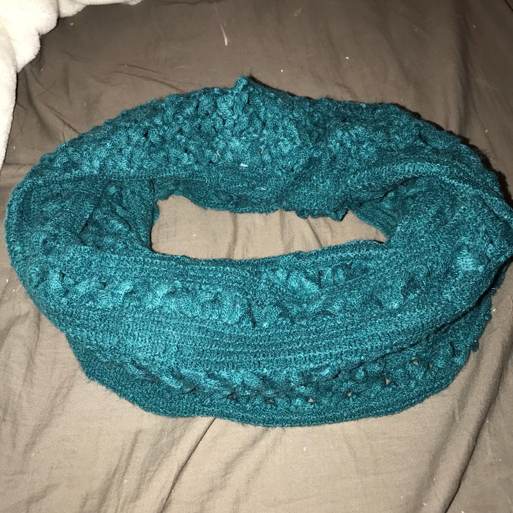 Teal Infiniti scarf